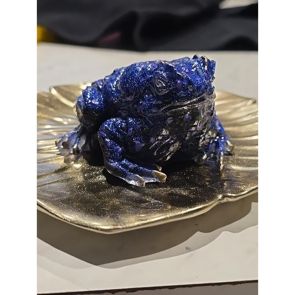 Handmade Resin Toad And Pad‎ - Picture 2 of 8